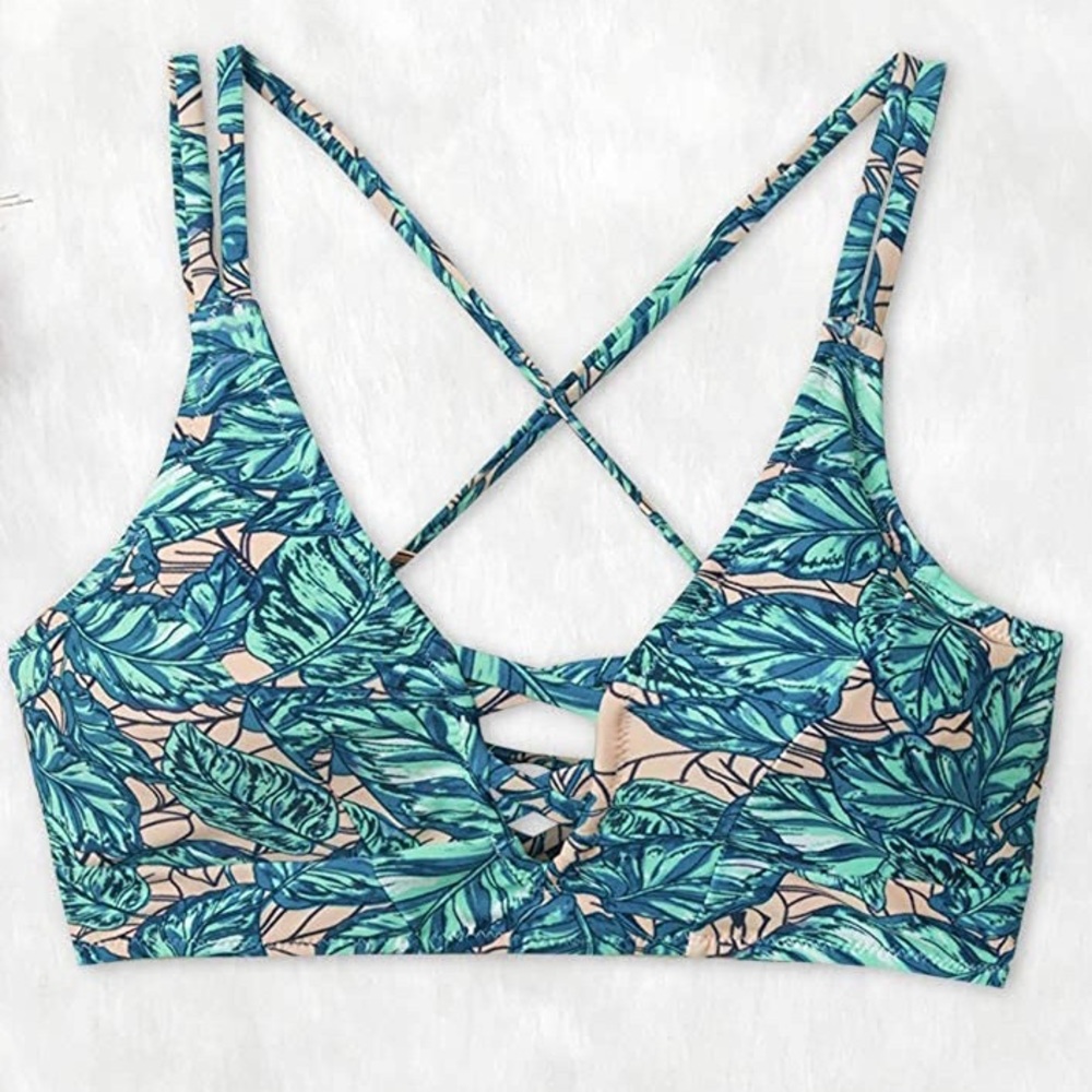 Cupshe Lush Leaves bikini